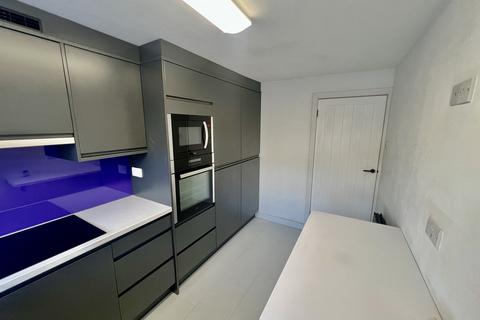 2 bedroom maisonette to rent, Willow Road, Bromsgrove, B61