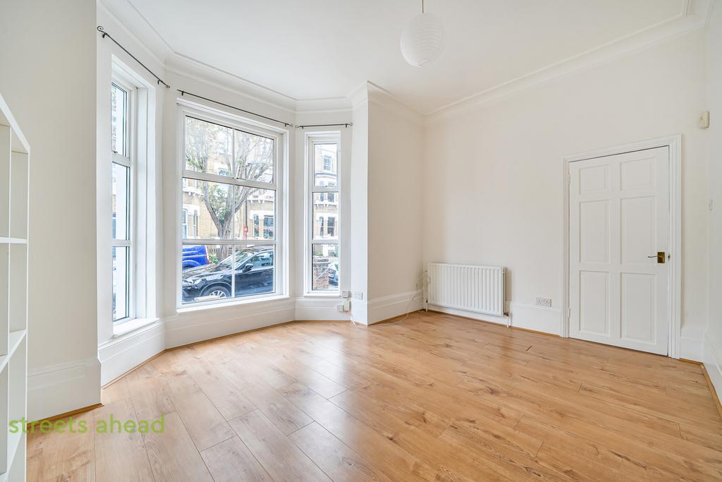 House in London - View 2