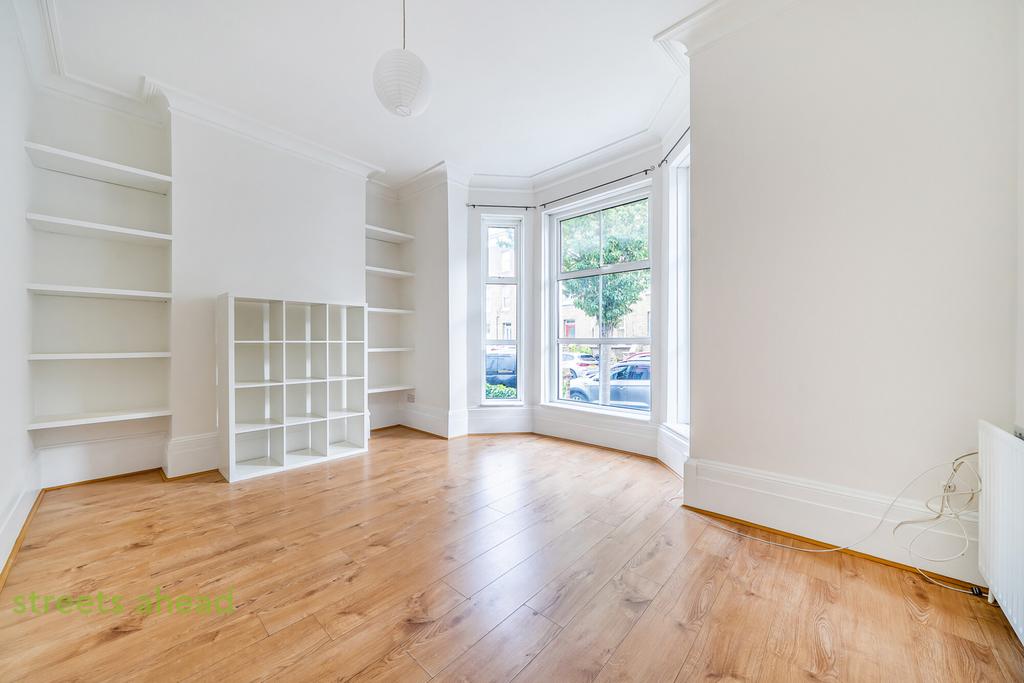 House in London - View 3
