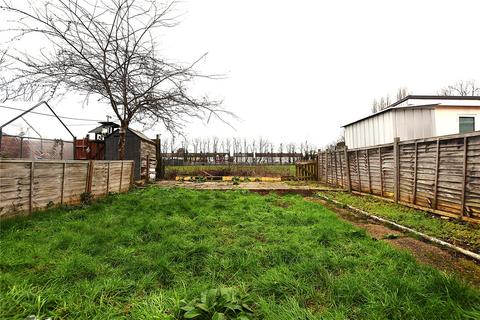 4 bedroom terraced house to rent, Queenswood Avenue, Thornton Heath, CR7