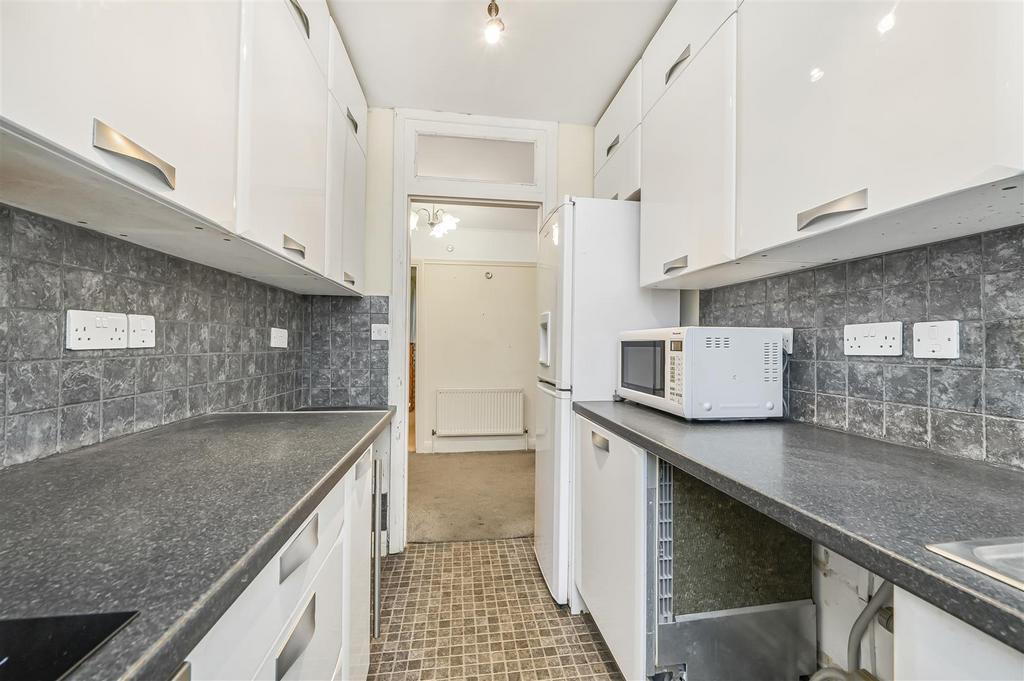 James Anderson - Rosemary Gardens London SW14 7 HD