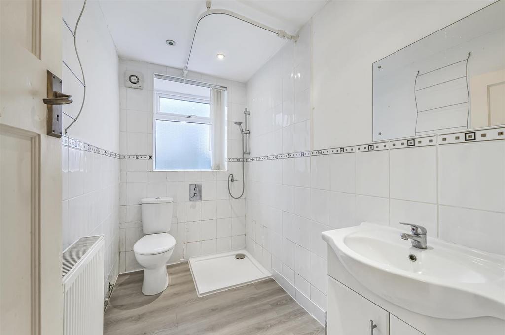 James Anderson - Rosemary Gardens London SW14 7 HD
