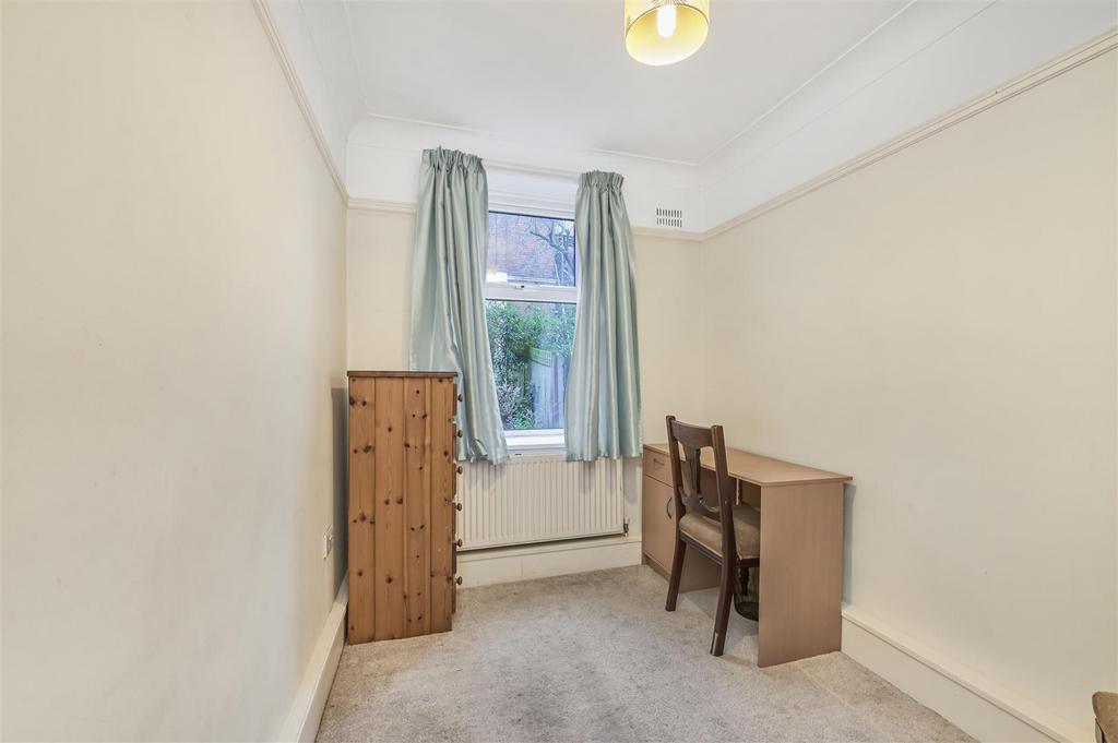 James Anderson - Rosemary Gardens London SW14 7 HD