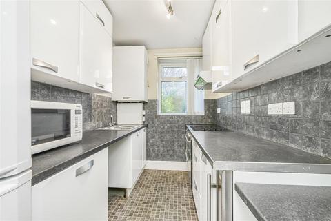 2 bedroom flat for sale, Rosemary Gardens, East Sheen, SW14