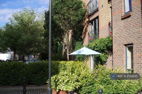 2 bedroom flat to rent, Durward Street, London, E1