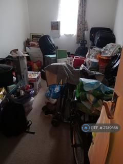 2 bedroom flat to rent, High Street, Langley, Slough, SL3