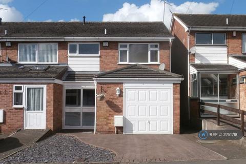 3 bedroom end of terrace house to rent, Seneschal Road, Coventry, CV3