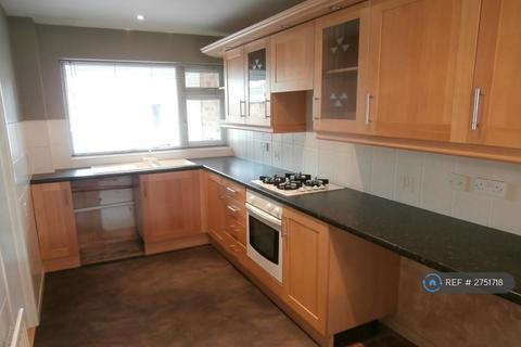 3 bedroom end of terrace house to rent, Seneschal Road, Coventry, CV3