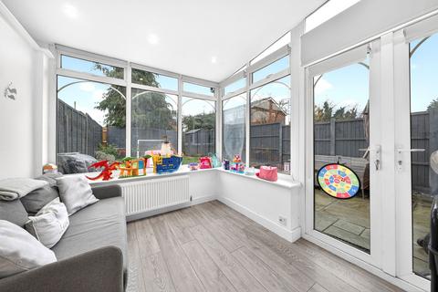 3 bedroom terraced house for sale, Barton Way, Borehamwood WD6