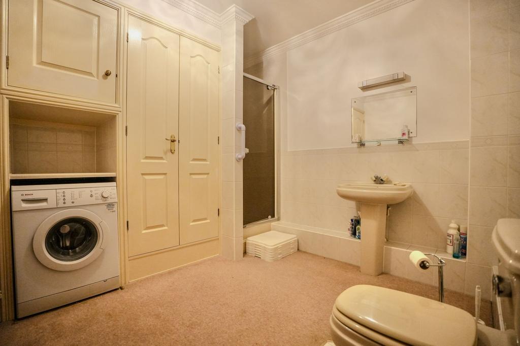 Shower Room/Utility