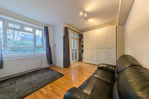 2 bedroom flat to rent, Flat , Fernwood, Albert Drive, London