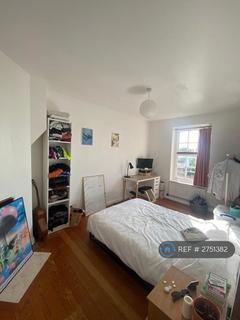 2 bedroom flat to rent, Himalaya Building, London, E16