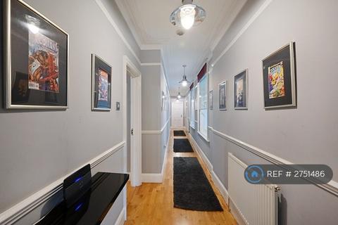 undefined, Ormonde Mansions, London, WC1B