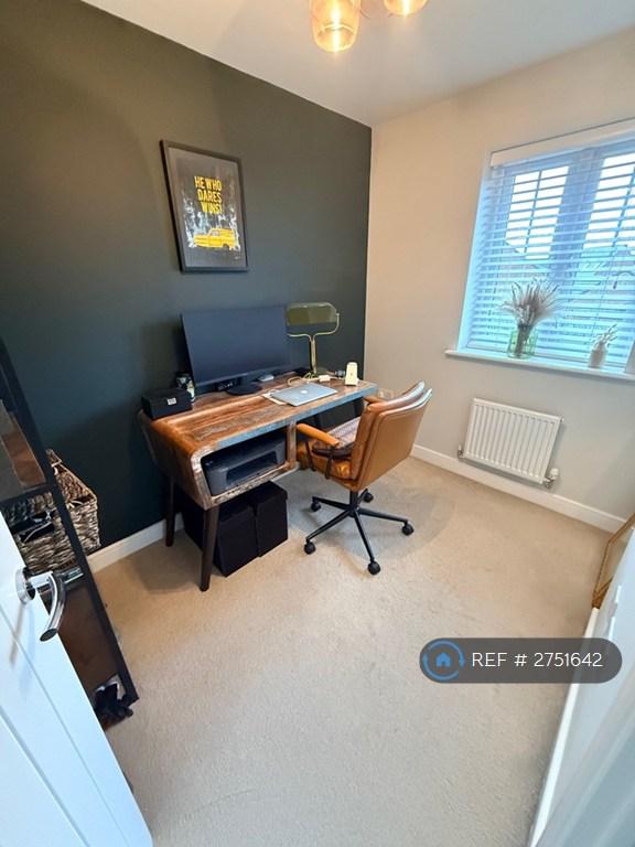 Bedroom 4/Office