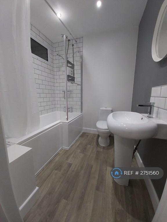Bedroom 1 Ensuite