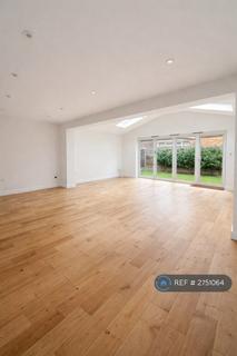 3 bedroom detached house to rent, Bascombe Grove, Crayford, Dartford, DA1