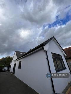 1 bedroom in a house share to rent, Twickenham Gardens, Greenford, UB6