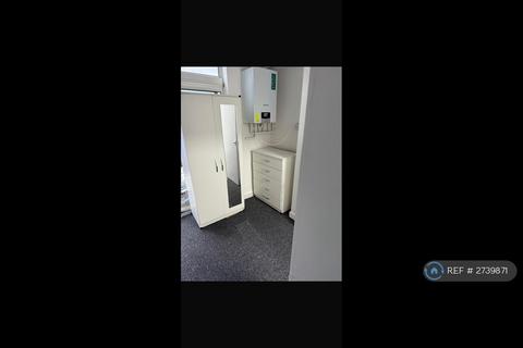1 bedroom in a house share to rent, Hillingdon, Hillingdon, UB10