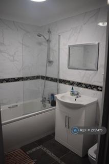 1 bedroom in a house share to rent, Harringay Road, London, N15