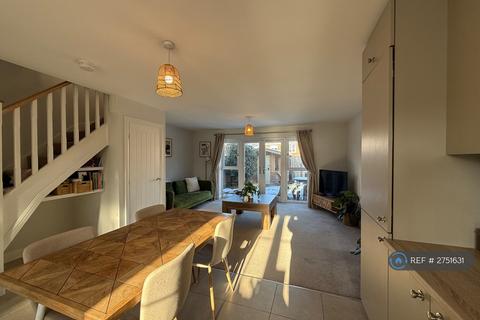 3 bedroom detached house to rent, Thrower Road, Shrewsbury, SY2