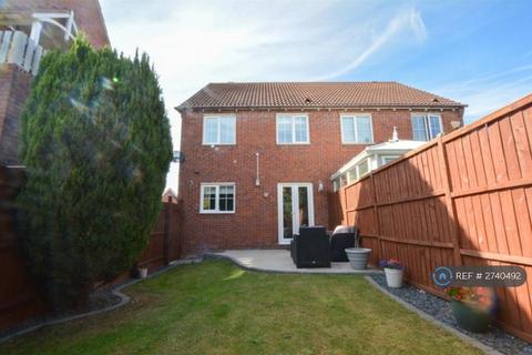 3 bedroom semi-detached house to rent, Woodman Grove, Sutton Coldfield, B75
