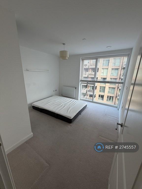 Bedroom (Including King Size Mattress)