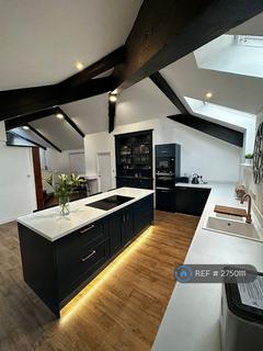 3 bedroom penthouse to rent, Melville Court, Aberdeen, AB10