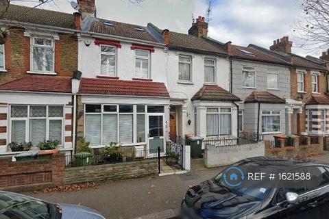 undefined, Pulleyns Avenue, London, E6