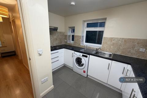 3 bedroom flat to rent, Dartmouth Road, London, NW4