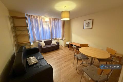 3 bedroom flat to rent, Dartmouth Road, London, NW4