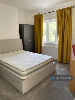 1 bedroom in a house share to rent, Renters Avenue, London, NW4