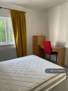 1 bedroom in a house share to rent, Renters Avenue, London, NW4