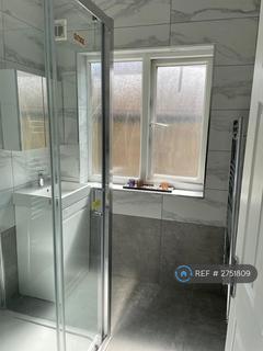 1 bedroom in a house share to rent, Renters Avenue, London, NW4