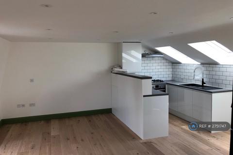 2 bedroom flat to rent, Meeting House Lane, London, SE15