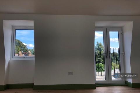 2 bedroom flat to rent, Meeting House Lane, London, SE15