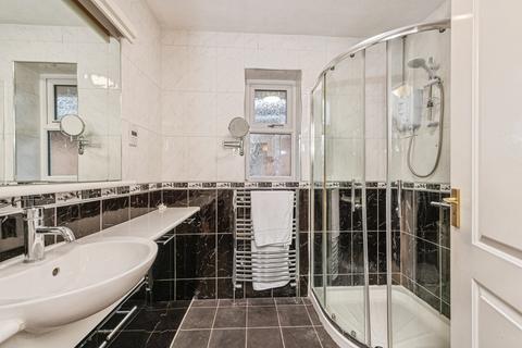 3 bedroom bungalow for sale, Kings Croft, West Yorkshire WF5
