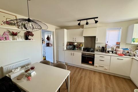 3 bedroom semi-detached house for sale, Southwaite Grove, Leeds, LS14