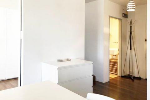 2 bedroom maisonette to rent, St Stephens gardens, London, W2