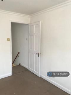 2 bedroom terraced house to rent, Mitcham Road, Croydon, CR0