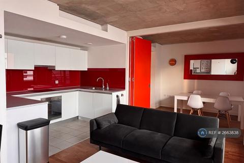 2 bedroom flat to rent, Lampwick Lane, Manchester, M4
