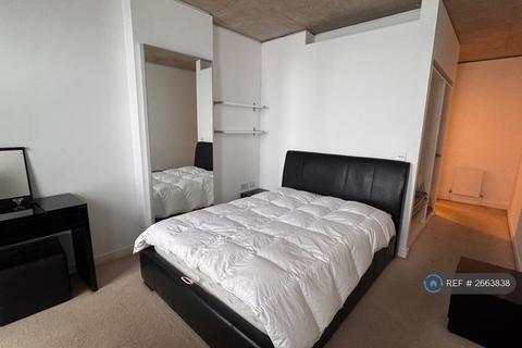 2 bedroom flat to rent, Lampwick Lane, Manchester, M4