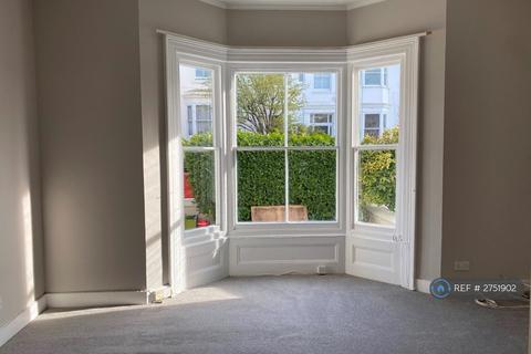 2 bedroom flat to rent, Buckingham Place, Brighton, BN1