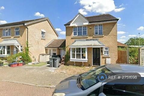 4 bedroom detached house to rent, Westminster Close, Feltham, TW14