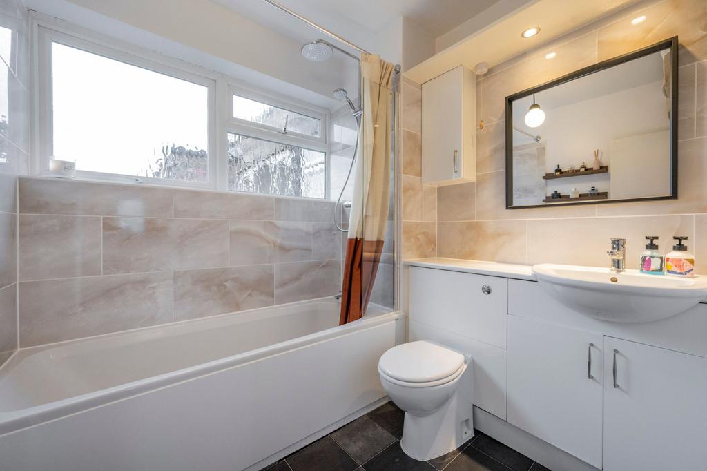 Modern Bathroom