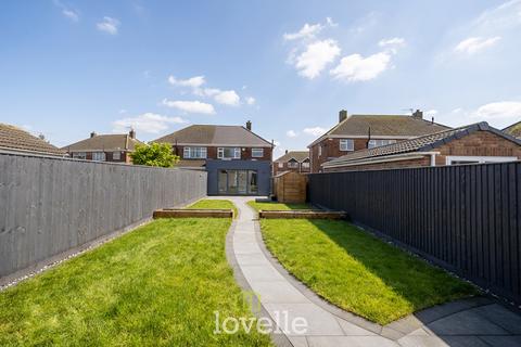 undefined, Danesfield Avenue, Waltham DN37