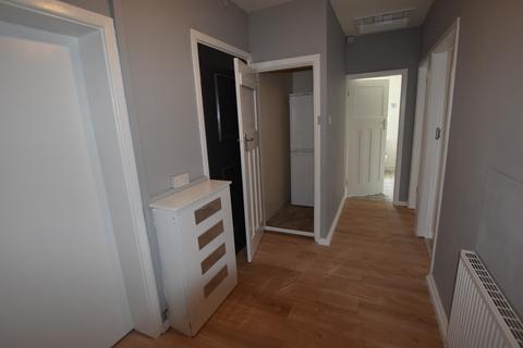 2 bedroom flat to rent, Nuthall Road, Nottingham, Nottinghamshire, NG8 5BS