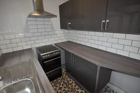 2 bedroom flat to rent, Nuthall Road, Nottingham, Nottinghamshire, NG8 5BS