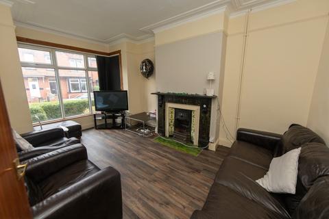 undefined, Headingley Avenue, Leeds LS6