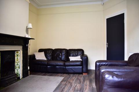 undefined, Headingley Avenue, Leeds LS6