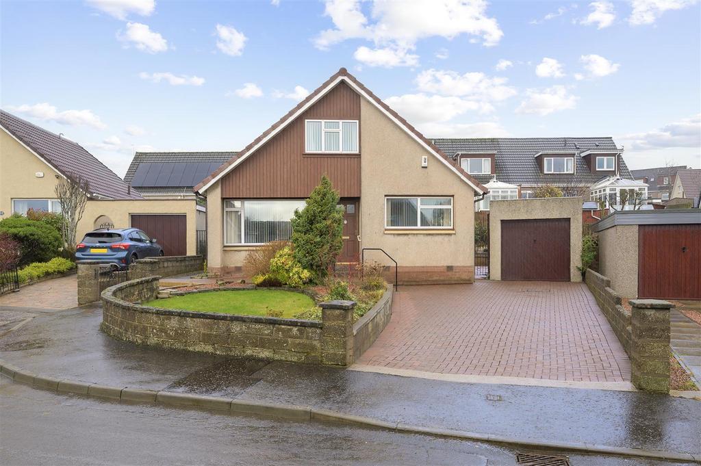 16 Bogwood Drive001.jpg